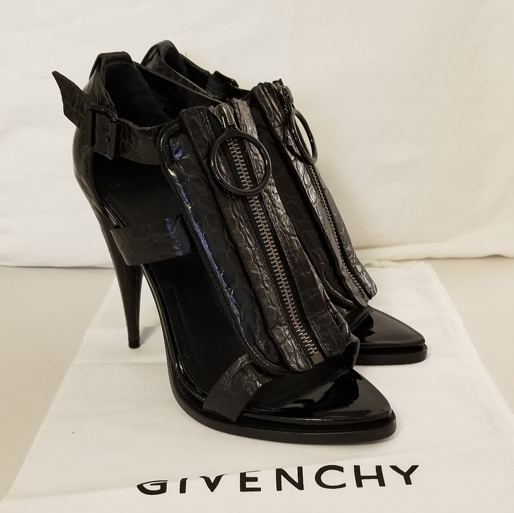 Givenchy Black Leather Sandals Heels Authentic EUC